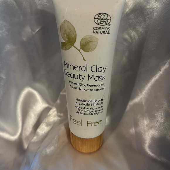 Cosmos Natural Mineral Clay Beauty Mask - Feel Free - Picture 2 of 5